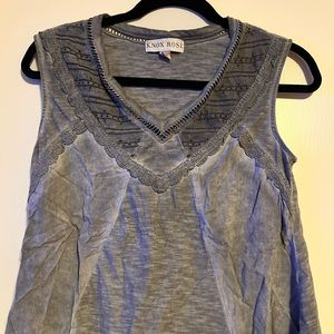 Knox Rose gray top with cute detail